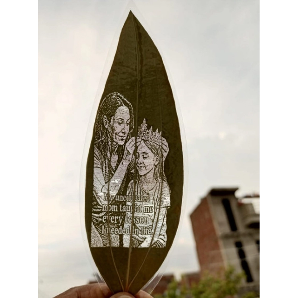 Generic Custom Mother And Daughter Leaf Art โ Personalized Engraved Portrait on Natural Leaf